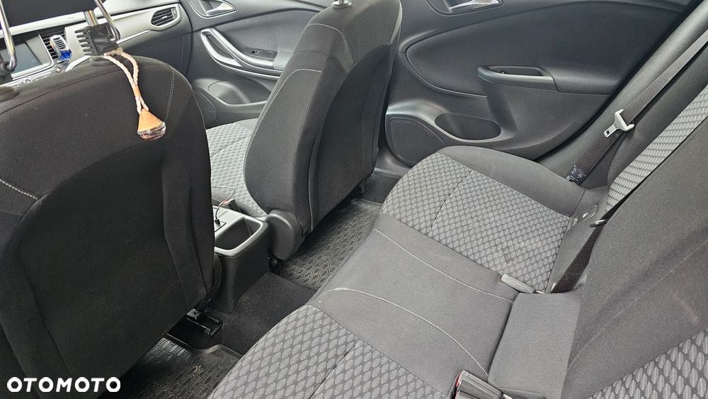Opel Astra 1.6 CDTI Enjoy - 8