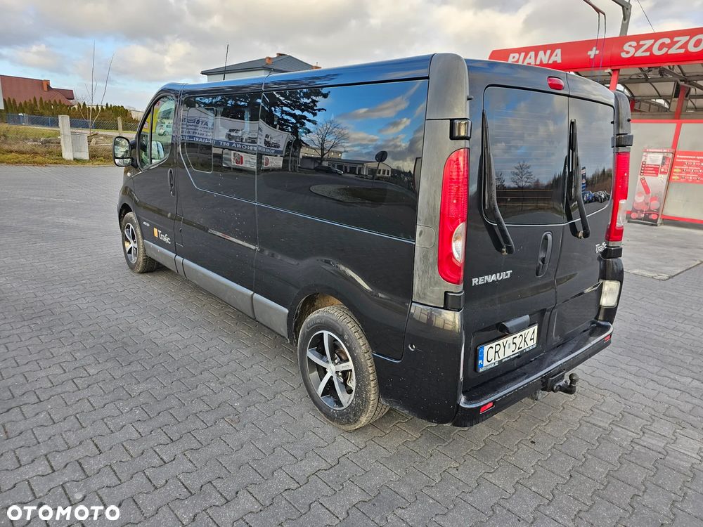 Renault Trafic 2.0 dCi 115 Passenger Combi L2H1 Quickshift - 4