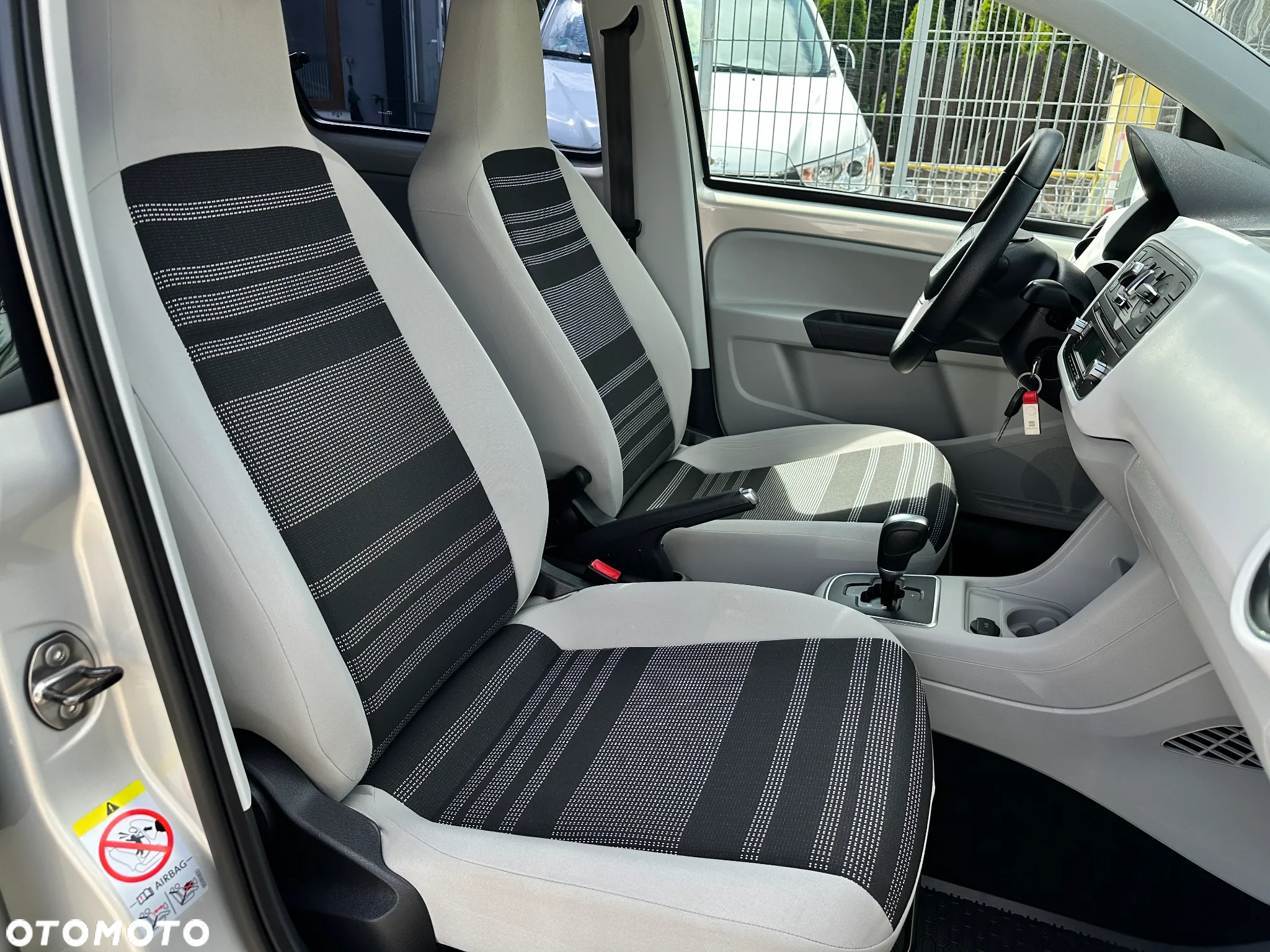 Seat Mii 1.0 Automatik 4You White - 23