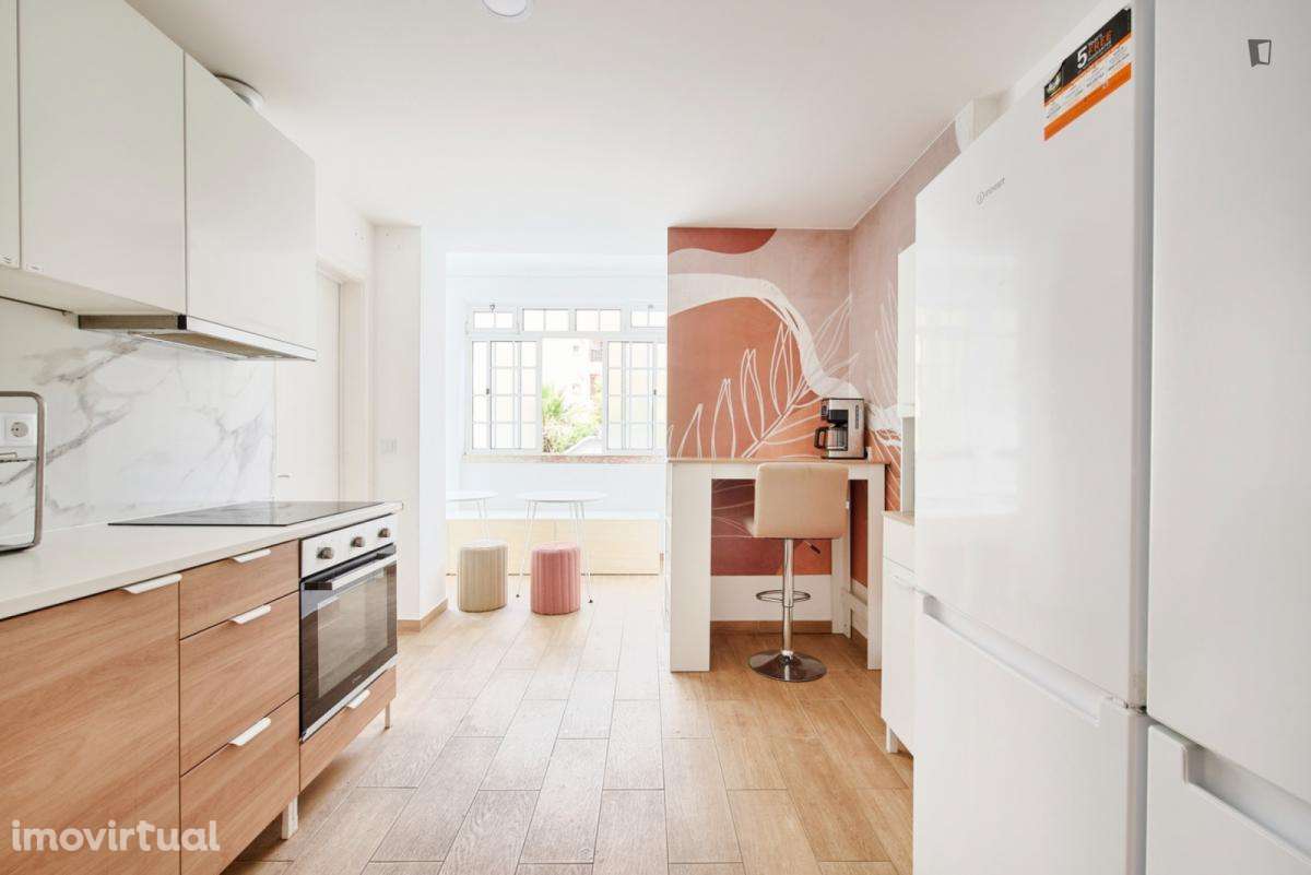 Quarto - localizado em Alameda Lisbon - Grande imagem: 2/31