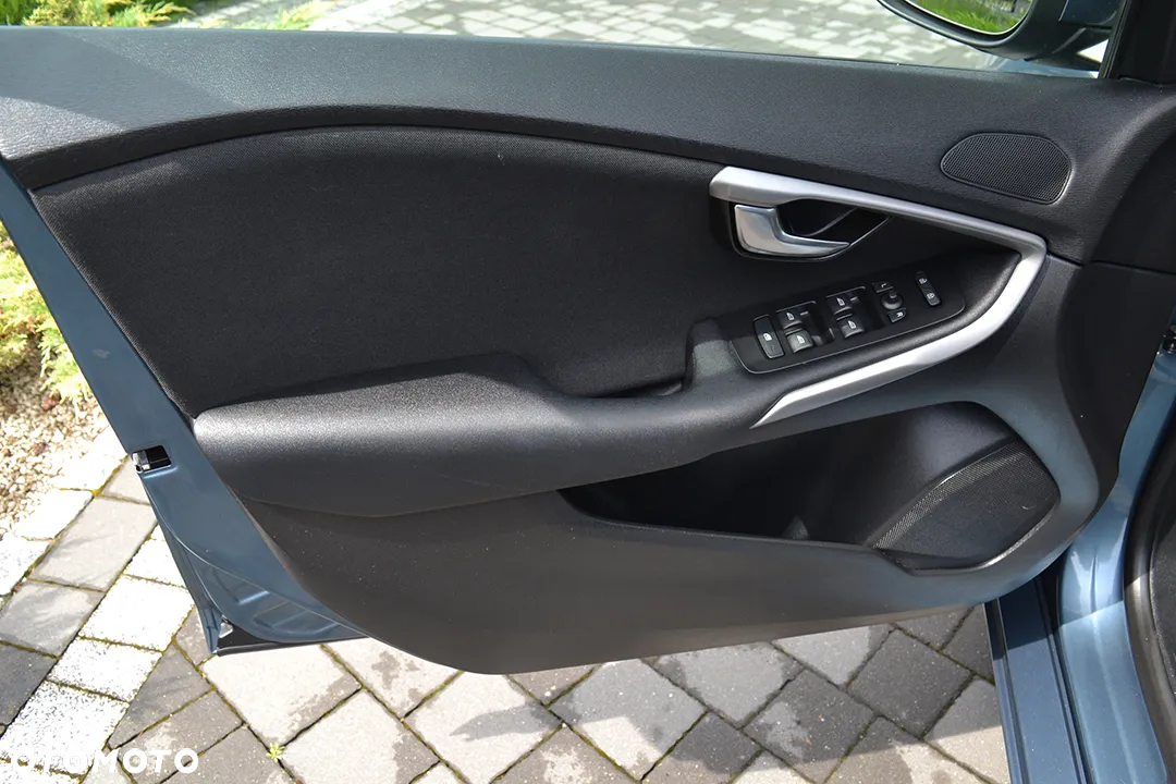 Volvo V40 T3 - 20