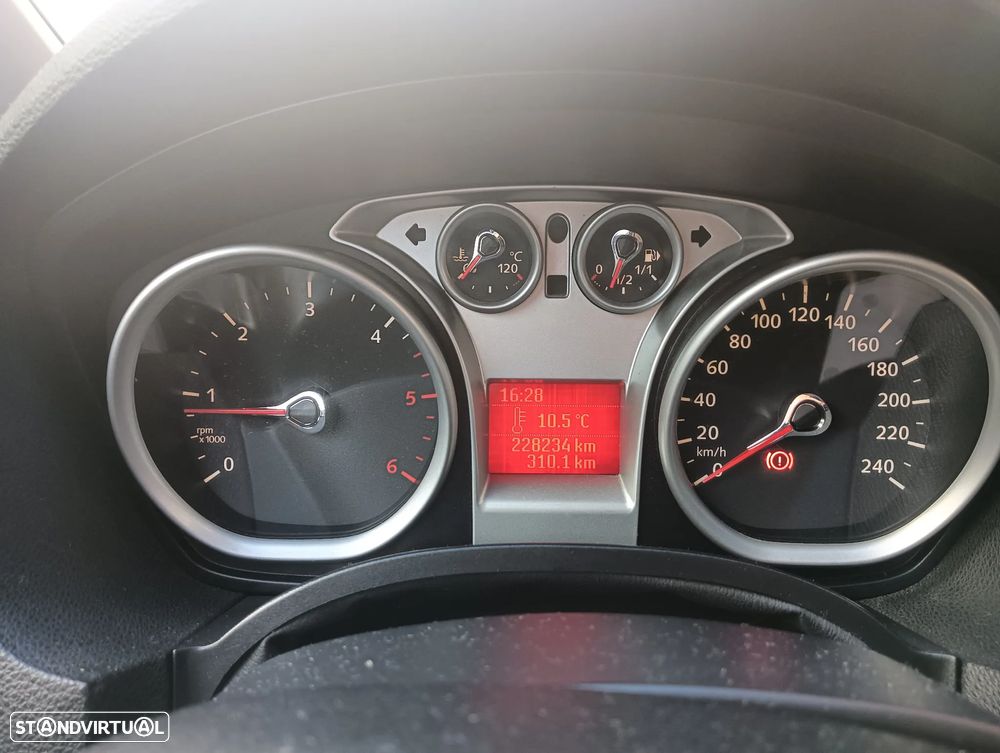 Ford C-Max 1.6 TDCi Titanium - 8