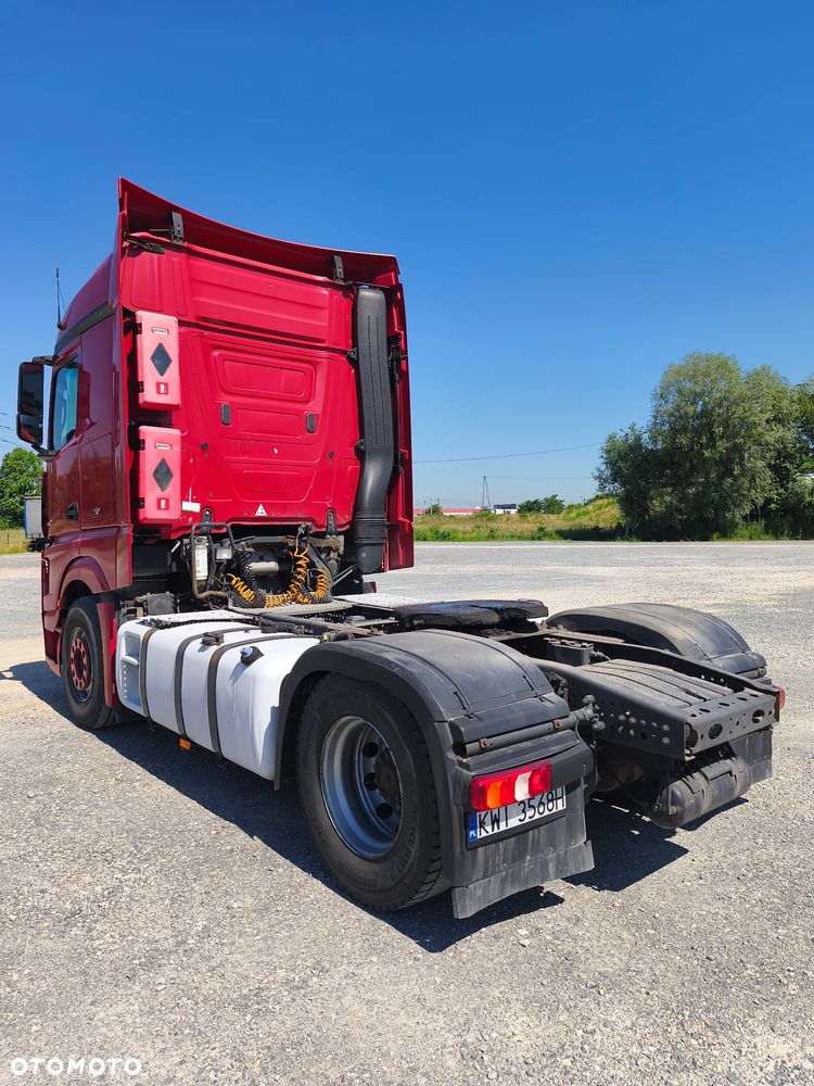 Mercedes-Benz ACTROS - 3