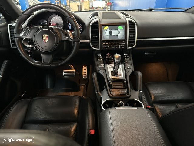 Porsche Cayenne S - 12