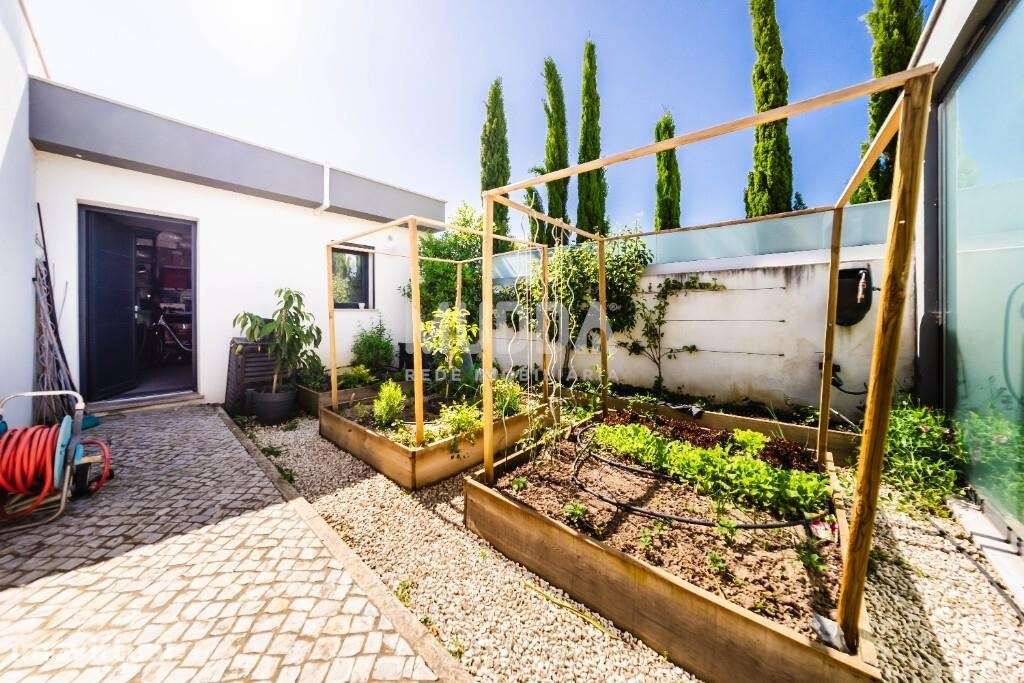 Moradia T3 Premium com Piscina, Jacuzzi e Design Contemporâneo na Foz - Grande imagem: 3/60