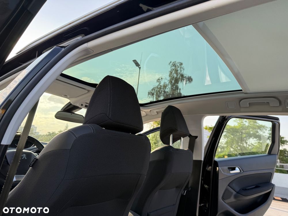 Peugeot 308 SW 1.2 PureTech GPF Allure S&S EAT8 - 25