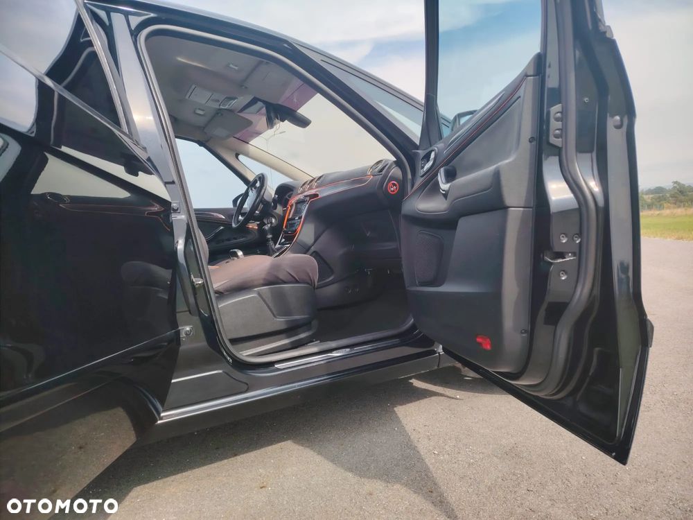 Ford S-Max - 16