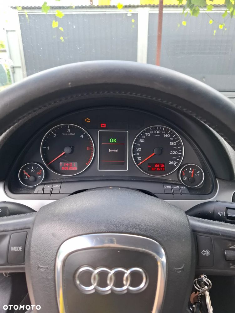 Audi A4 Avant 2.0 TDI DPF - 10