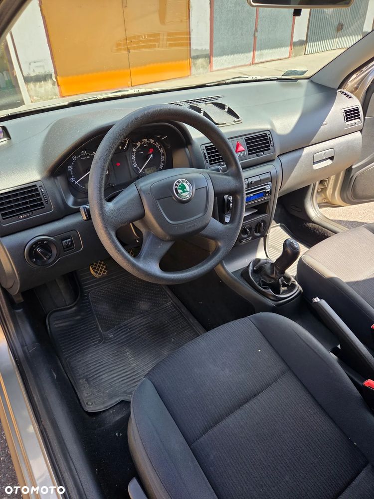 Skoda Octavia 1.6 Tour - 3