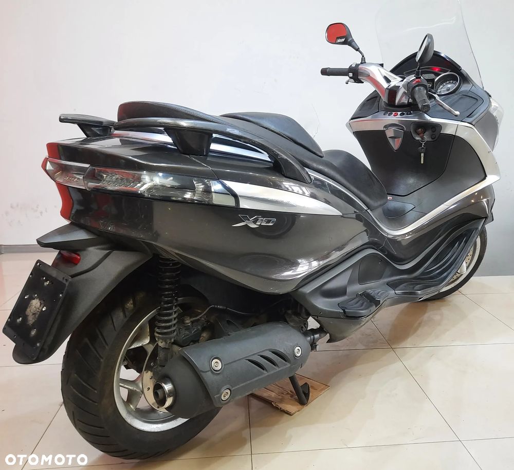 Piaggio X10 - 5