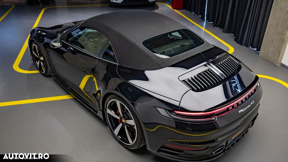 Porsche 911 4S - 8