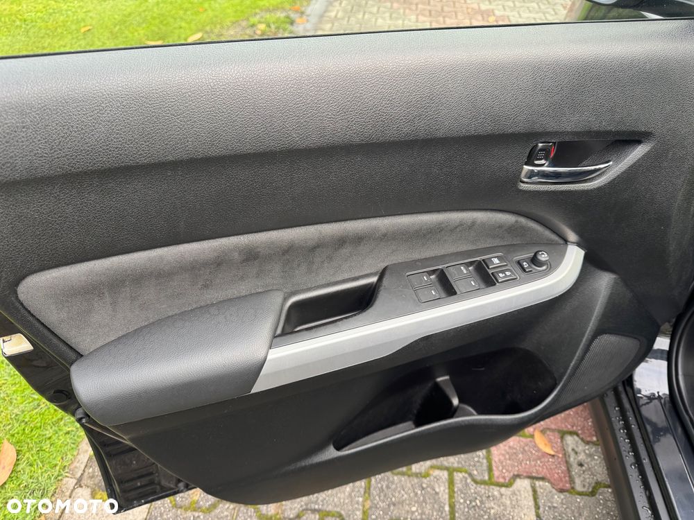 Suzuki Vitara 1.4 Boosterjet Premium 4WD - 33