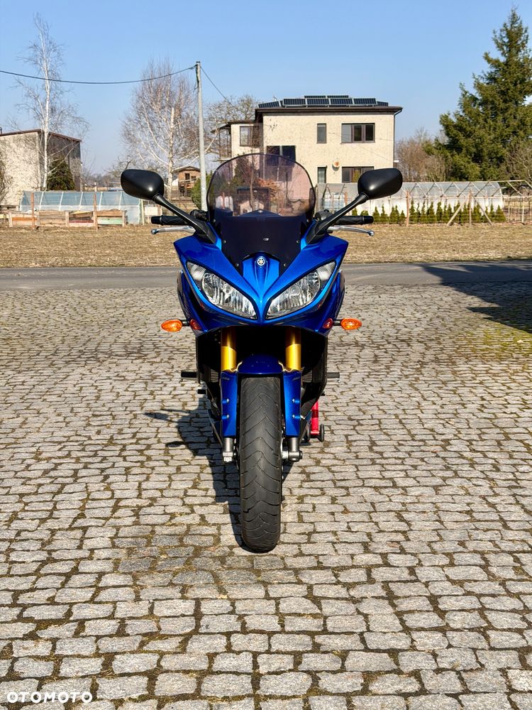 Yamaha FZ8 - 3