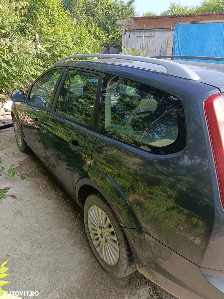 Ford Focus - 12