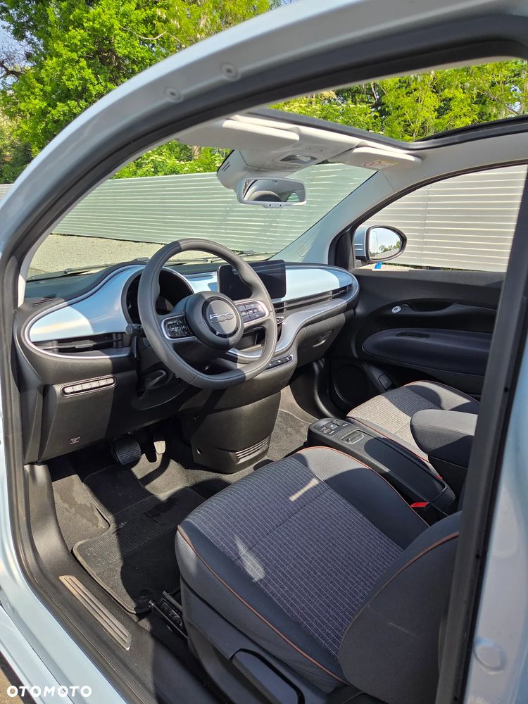 Fiat 500e 42kWh ICON - 19