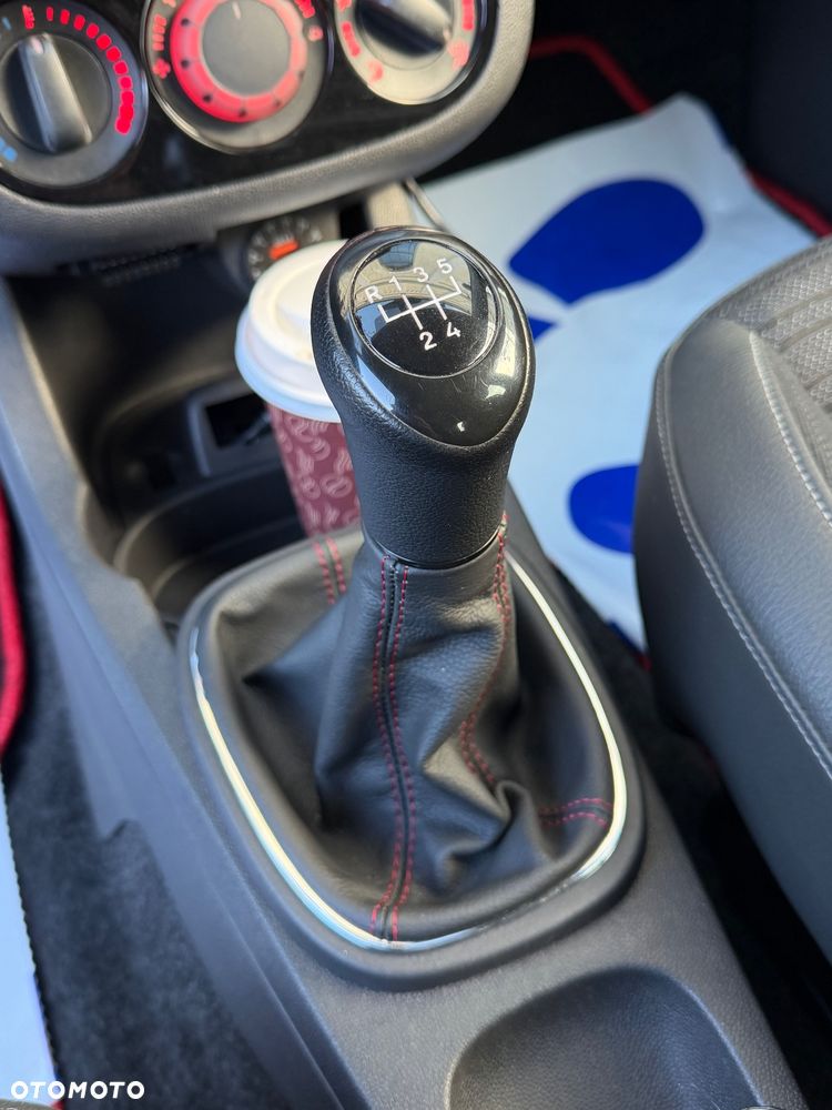 Opel Corsa 1.2 16V Cosmo - 31