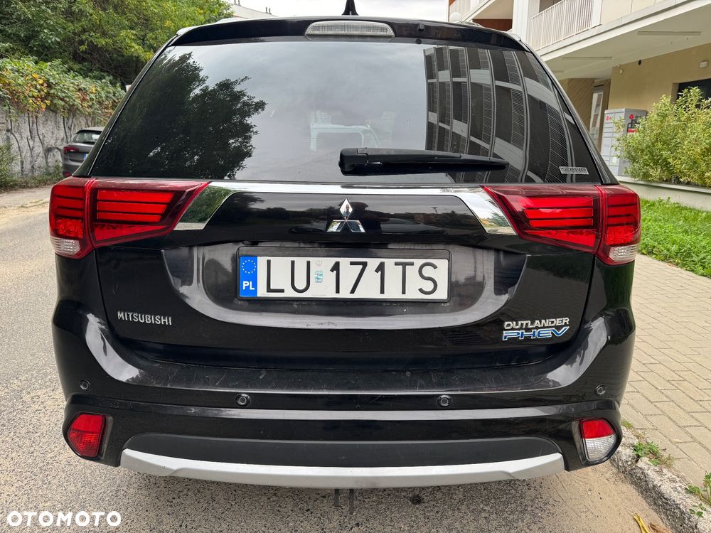 Mitsubishi Outlander Instyle NAVI + - 6