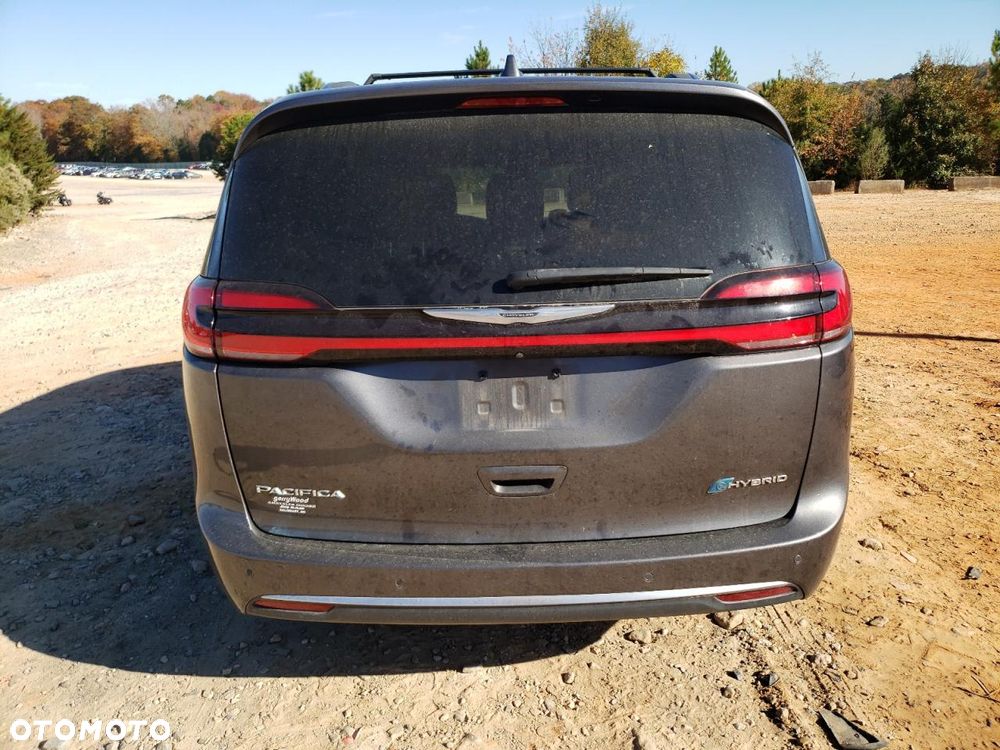 Chrysler Pacifica - 6