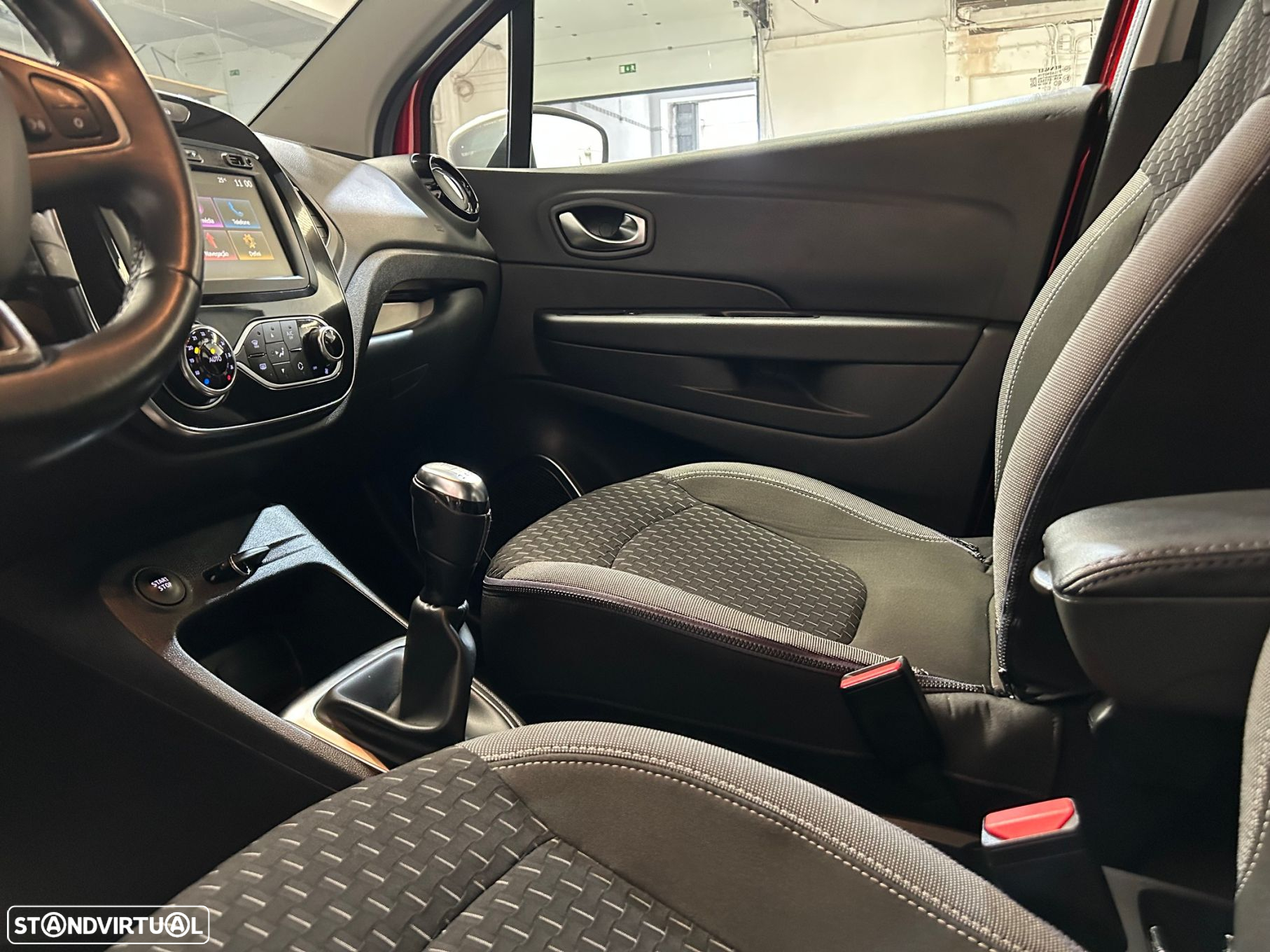 Renault Captur 0.9 TCE Exclusive - 38