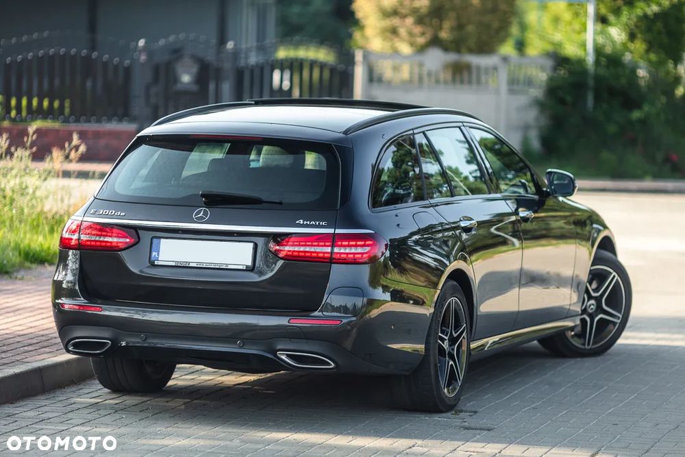 Mercedes-Benz Klasa E 300 de 4-Matic AMG - 13