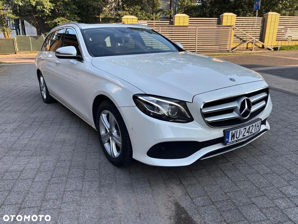 Mercedes-Benz Klasa E 250 9G-TRONIC - 9
