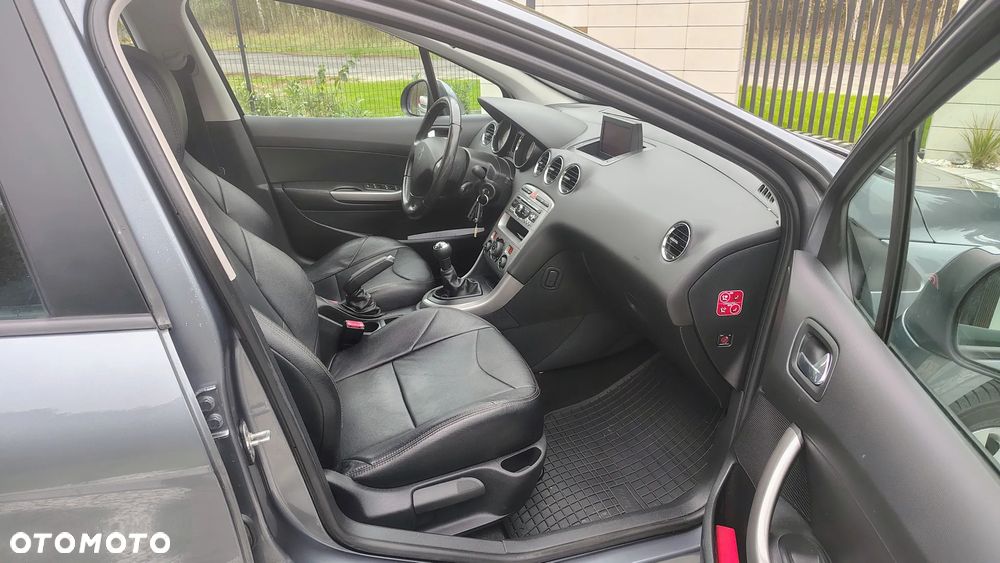 Peugeot 308 1.6 Premium Plus - 5