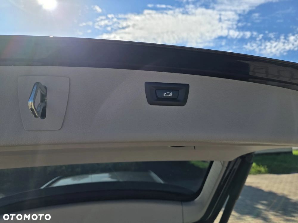 BMW Seria 3 318d - 10
