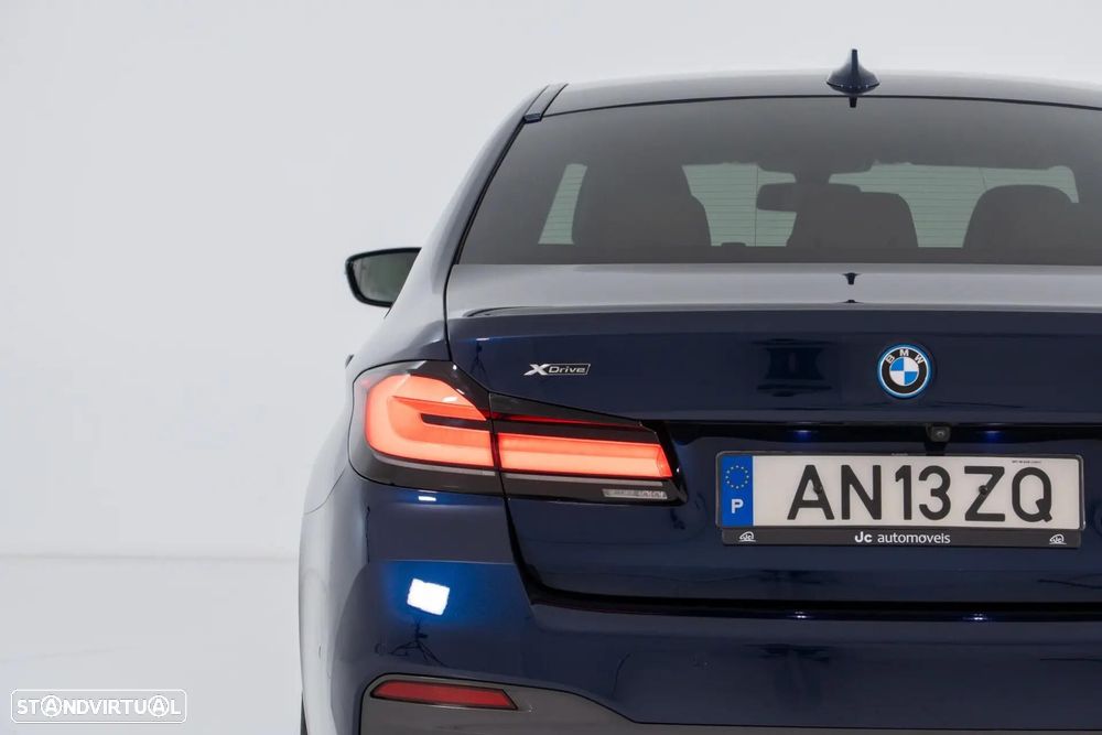 BMW 545 e xDrive Line Luxury - 11