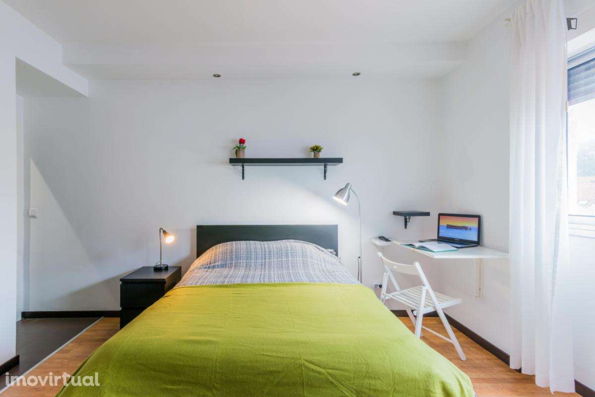 Estúdio - localizado em Baixa Coimbra - Grande imagem: 3/15