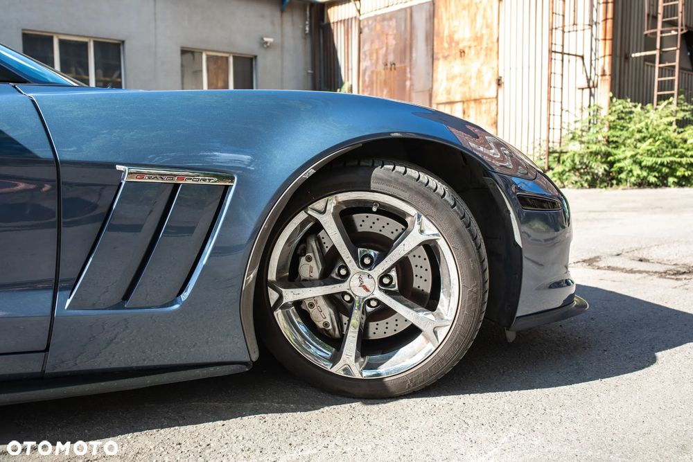 Chevrolet Corvette - 15