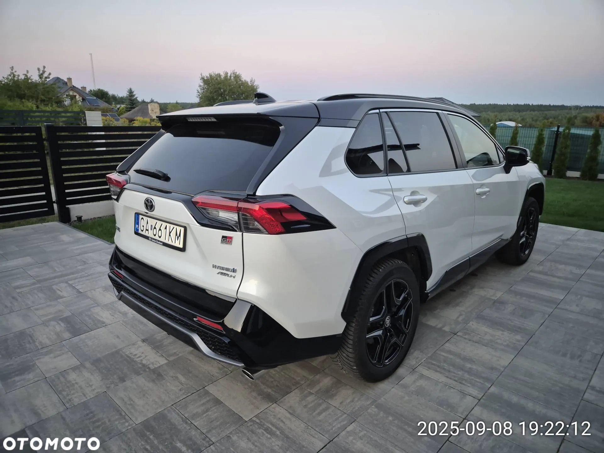 Toyota RAV4 - 6