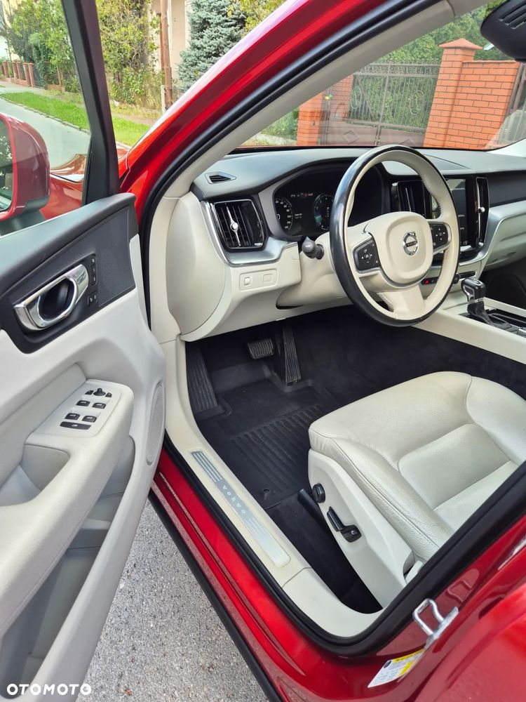 Volvo XC 60 T5 AWD Geartronic Momentum - 10