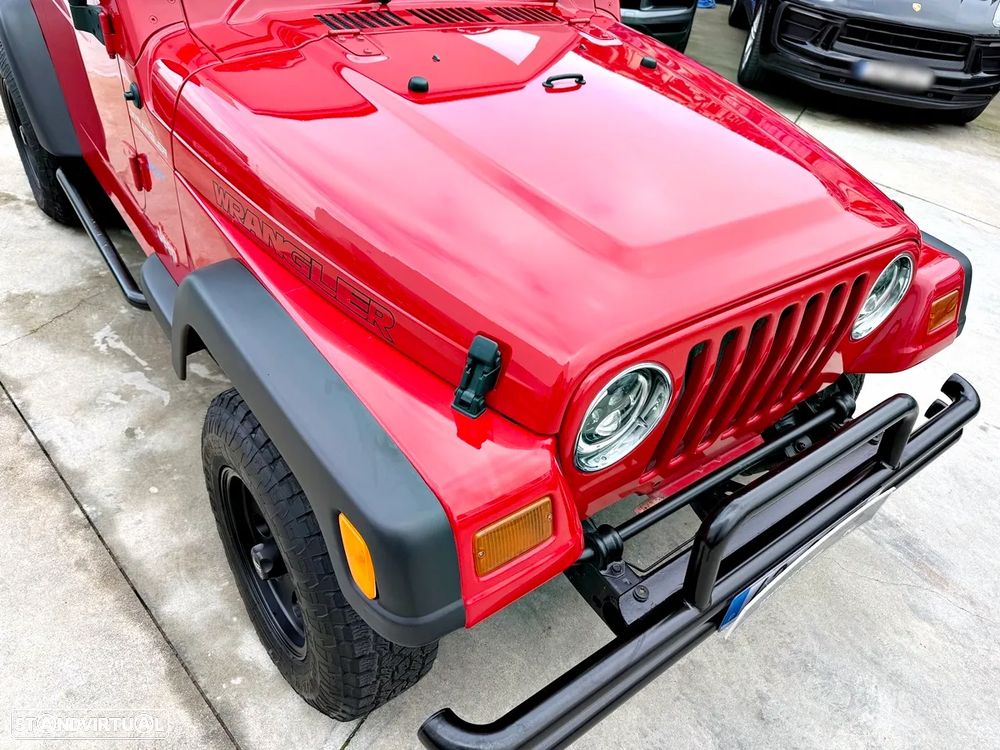 Jeep Wrangler - 32