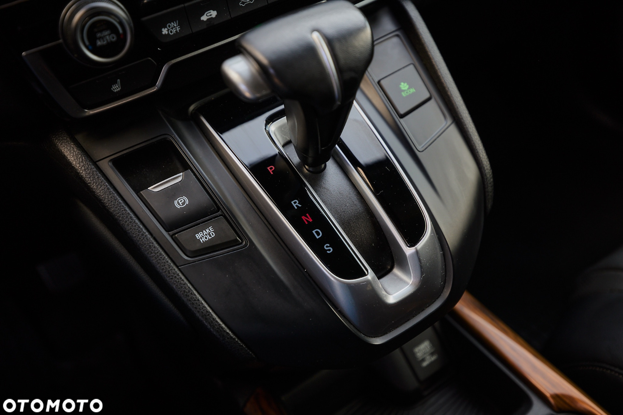 Honda CR-V 1.5 Lifestyle (Honda Connect+ / 7 os.) CVT - 18