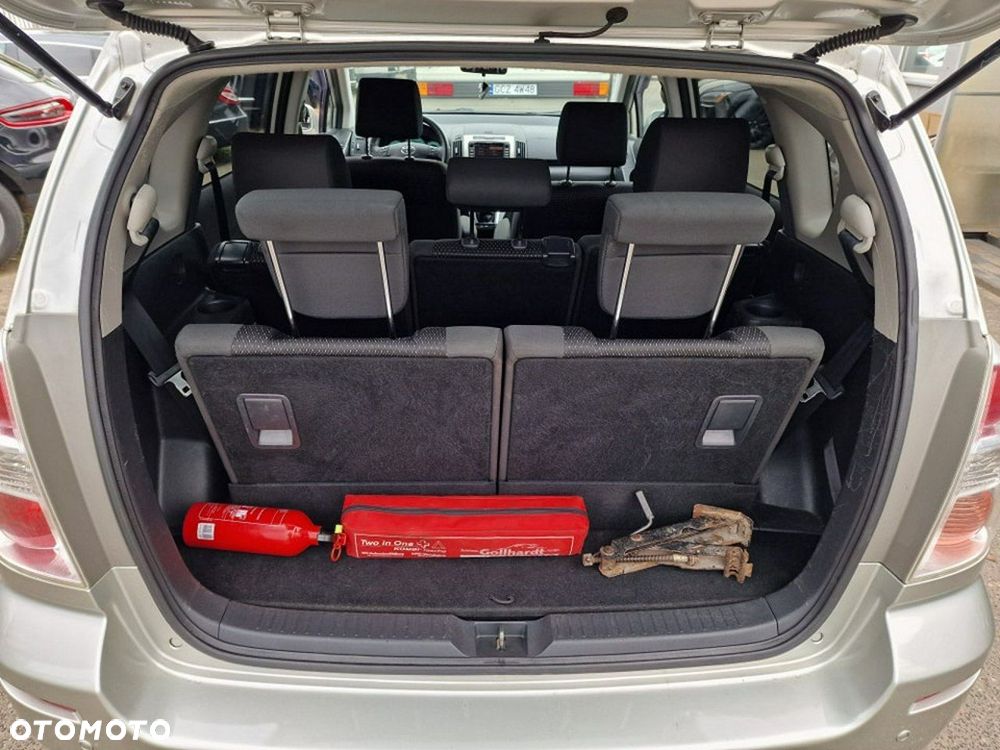 Toyota Corolla Verso - 32