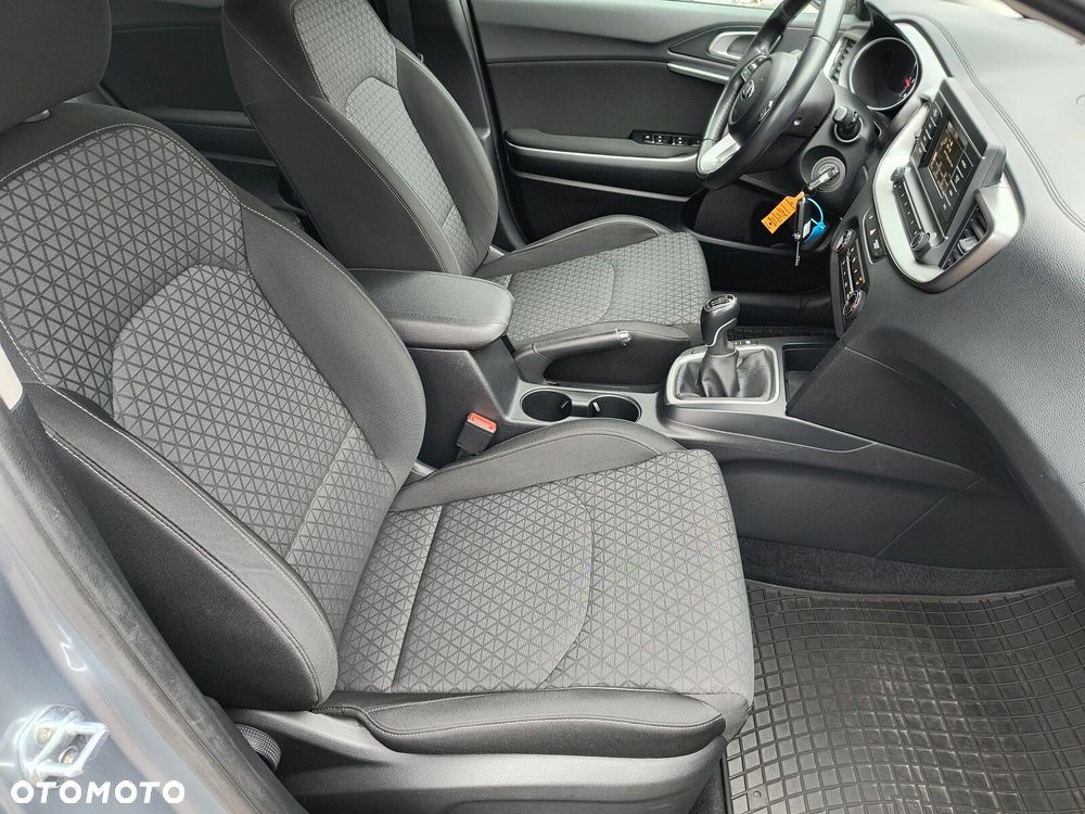 Kia Ceed - 18