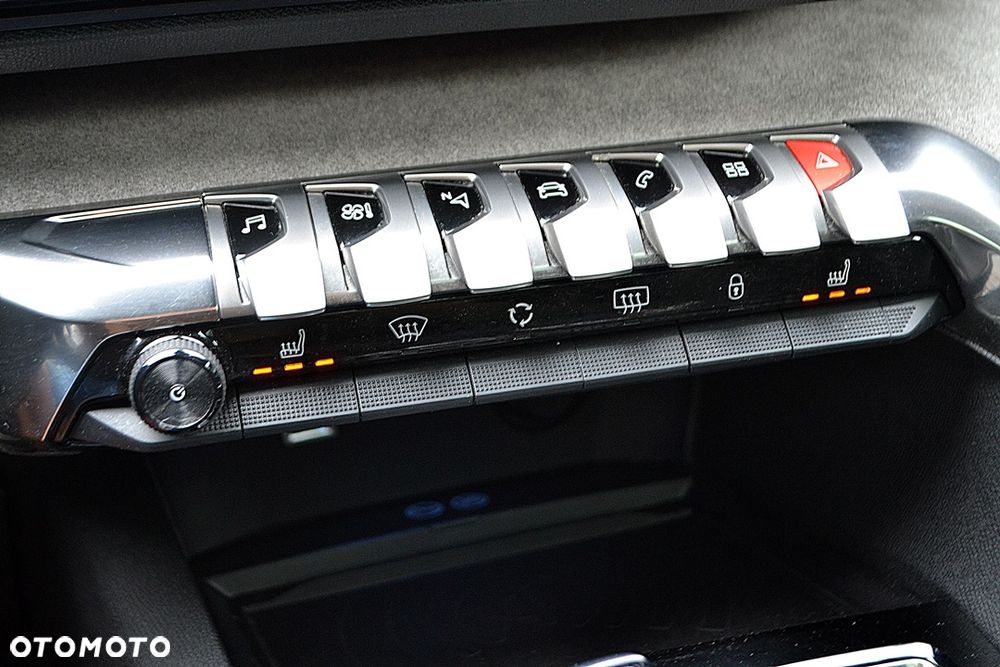Peugeot 3008 BlueHDi 130 Stop & Start EAT8 GT Pack - 35