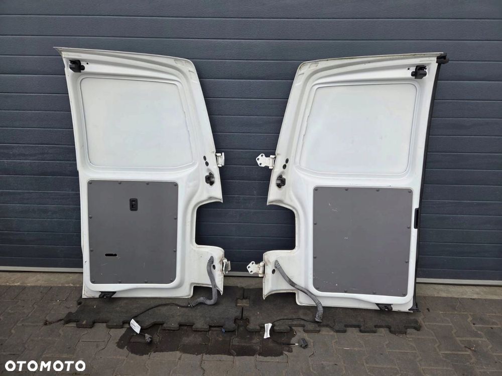 VW T6 T6.1 drzwi skrzydłowe prawy lewy tył białe LB9A KOMPLETNE - 4