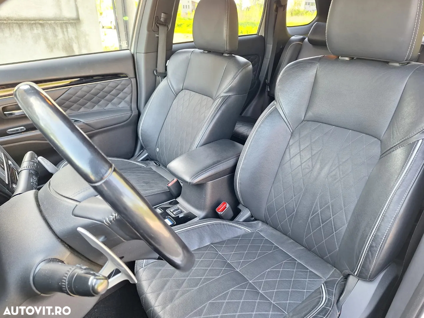 Mitsubishi Outlander PHEV 2.4 L 4X4 Instyle+ - 21