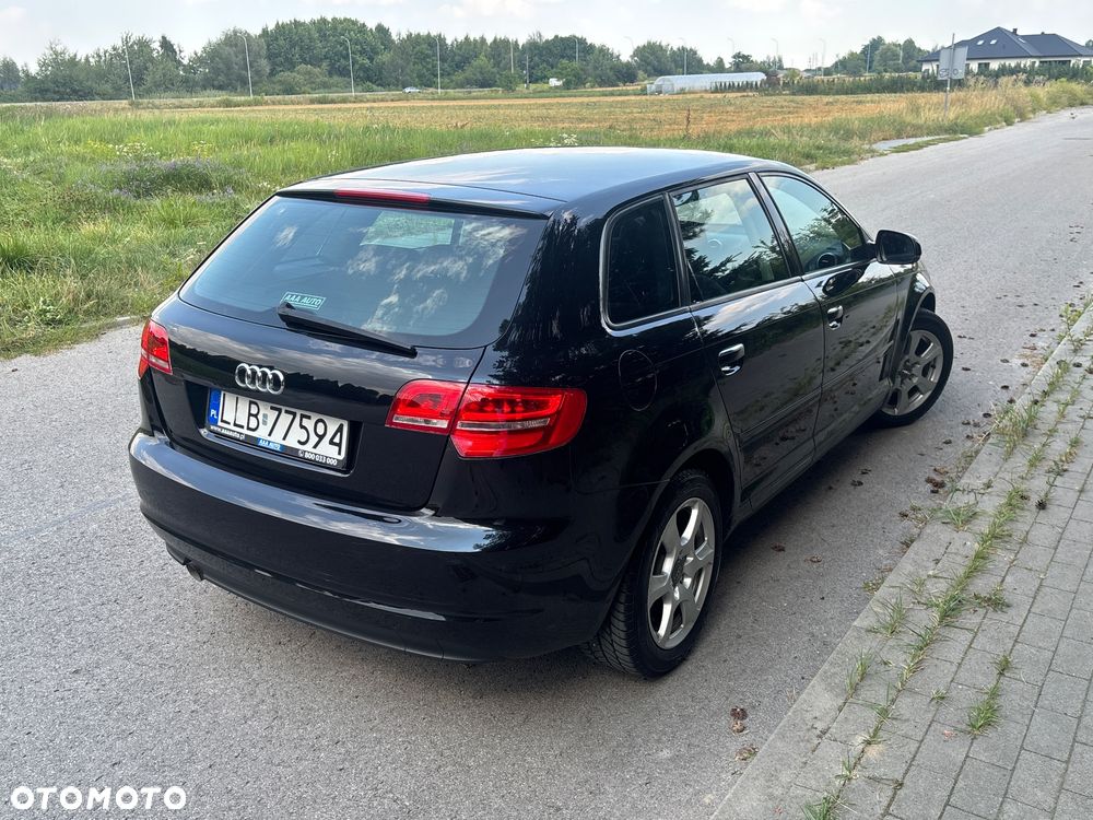 Audi A3 Sportback 1.6 TDI Ambition - 2