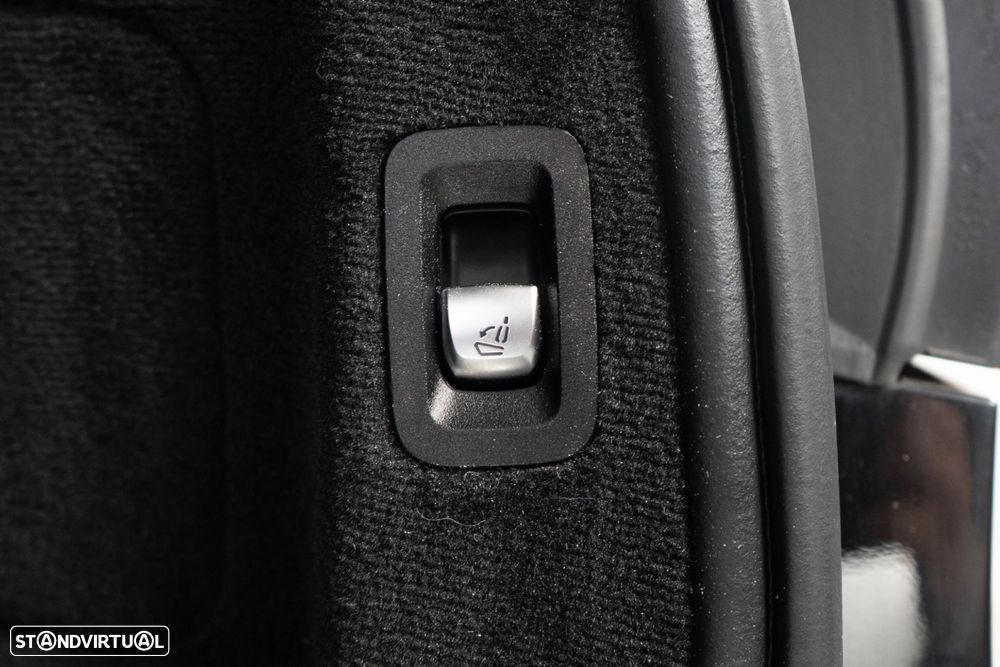 Mercedes-Benz C 300 h - 16