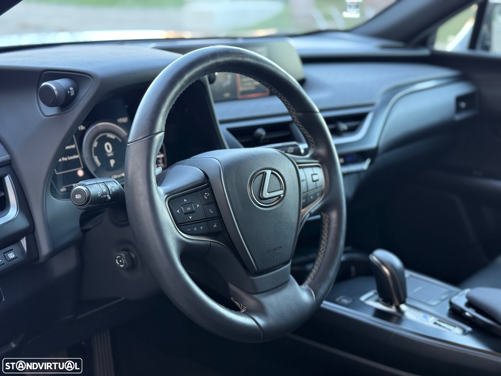Lexus UX 300e Premium - 15