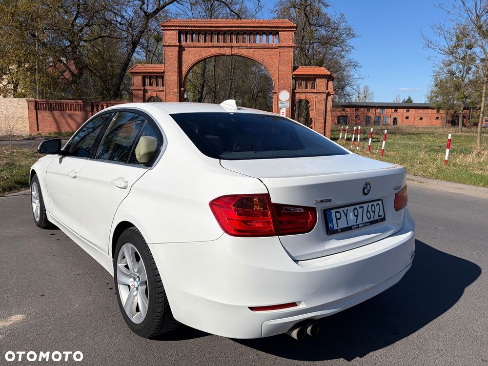 BMW Seria 3 328i xDrive - 4