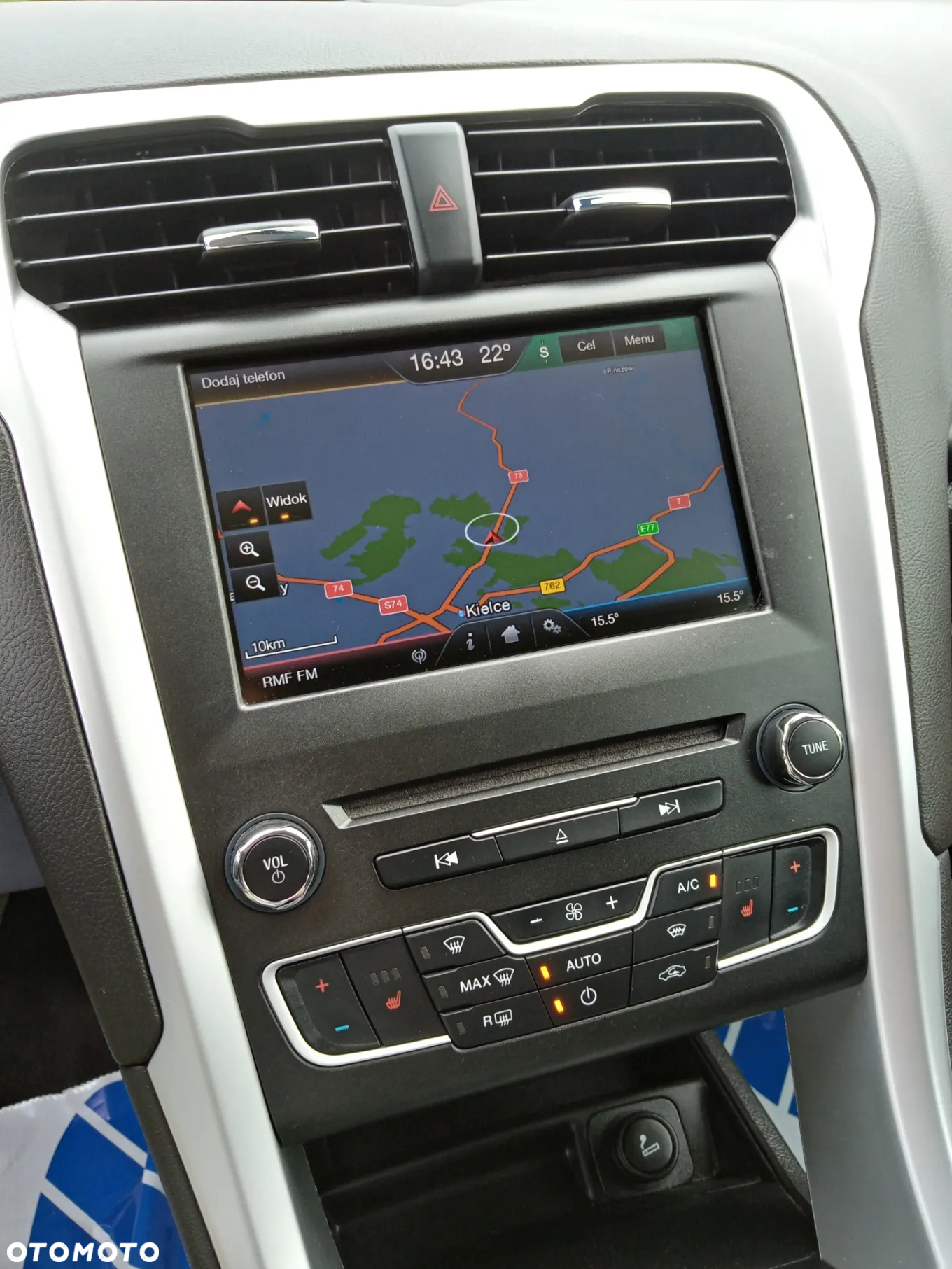 Ford Mondeo - 33