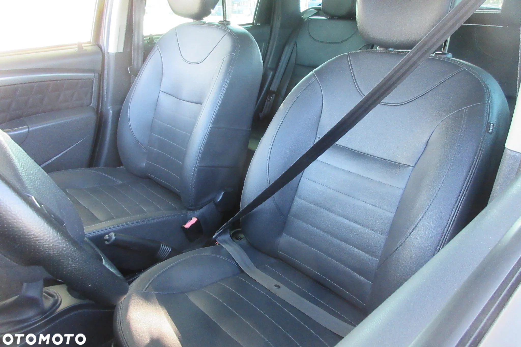Dacia Duster 1.2 TCe Laureate - 19