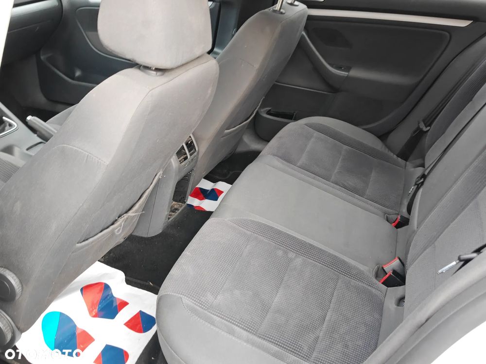 Volkswagen Jetta 1.6 Comfortline - 7