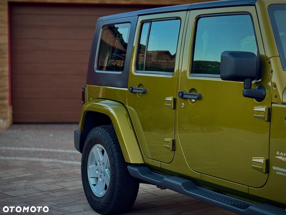 Jeep Wrangler Unlimited 3.8 Sahara - 8