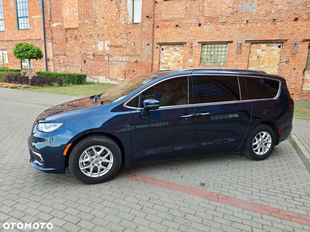 Chrysler Pacifica - 3