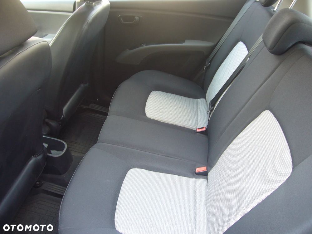 Hyundai i10 1.1 Comfort - 13