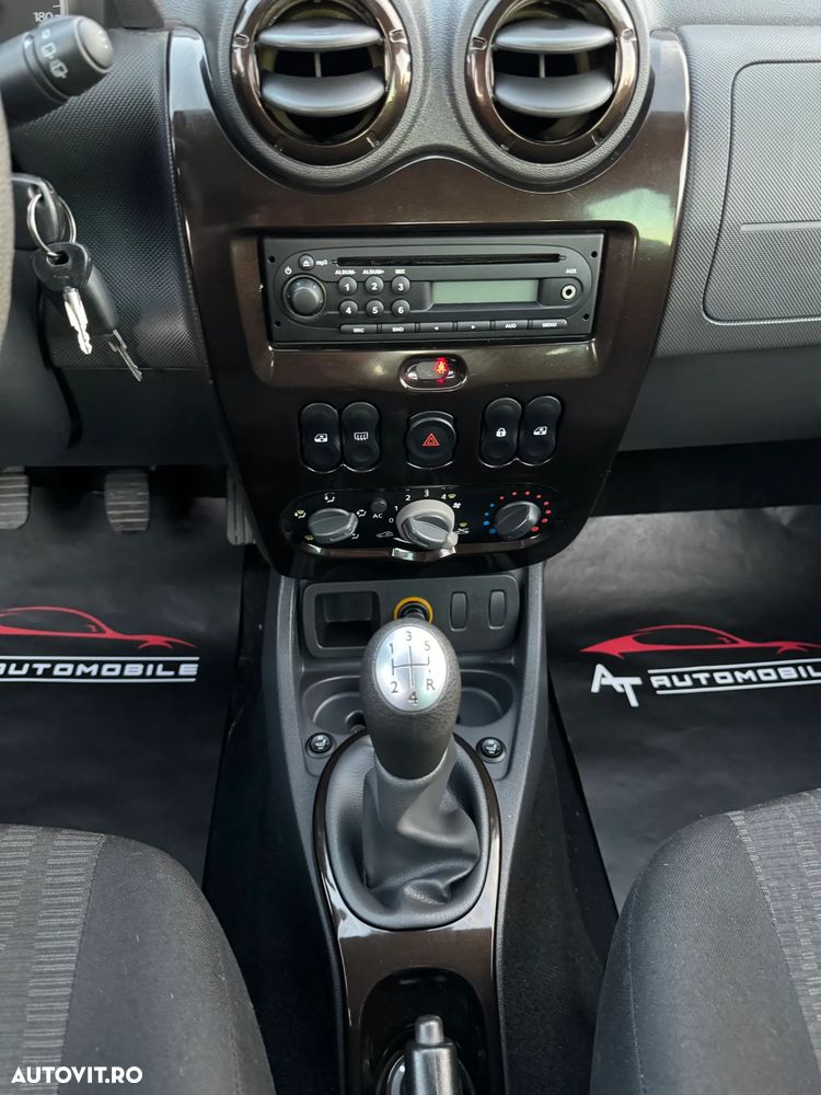 Dacia Duster 1.6 4x2 Laureate - 16